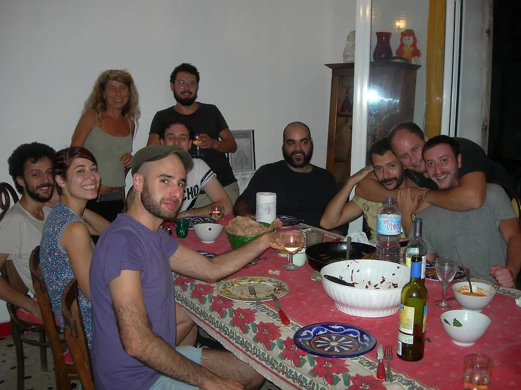 Vucciria Hostel باليرمو